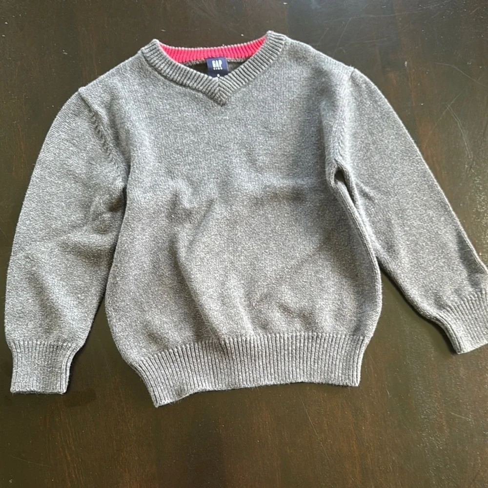 GAP Gray Classic Knit Sweater